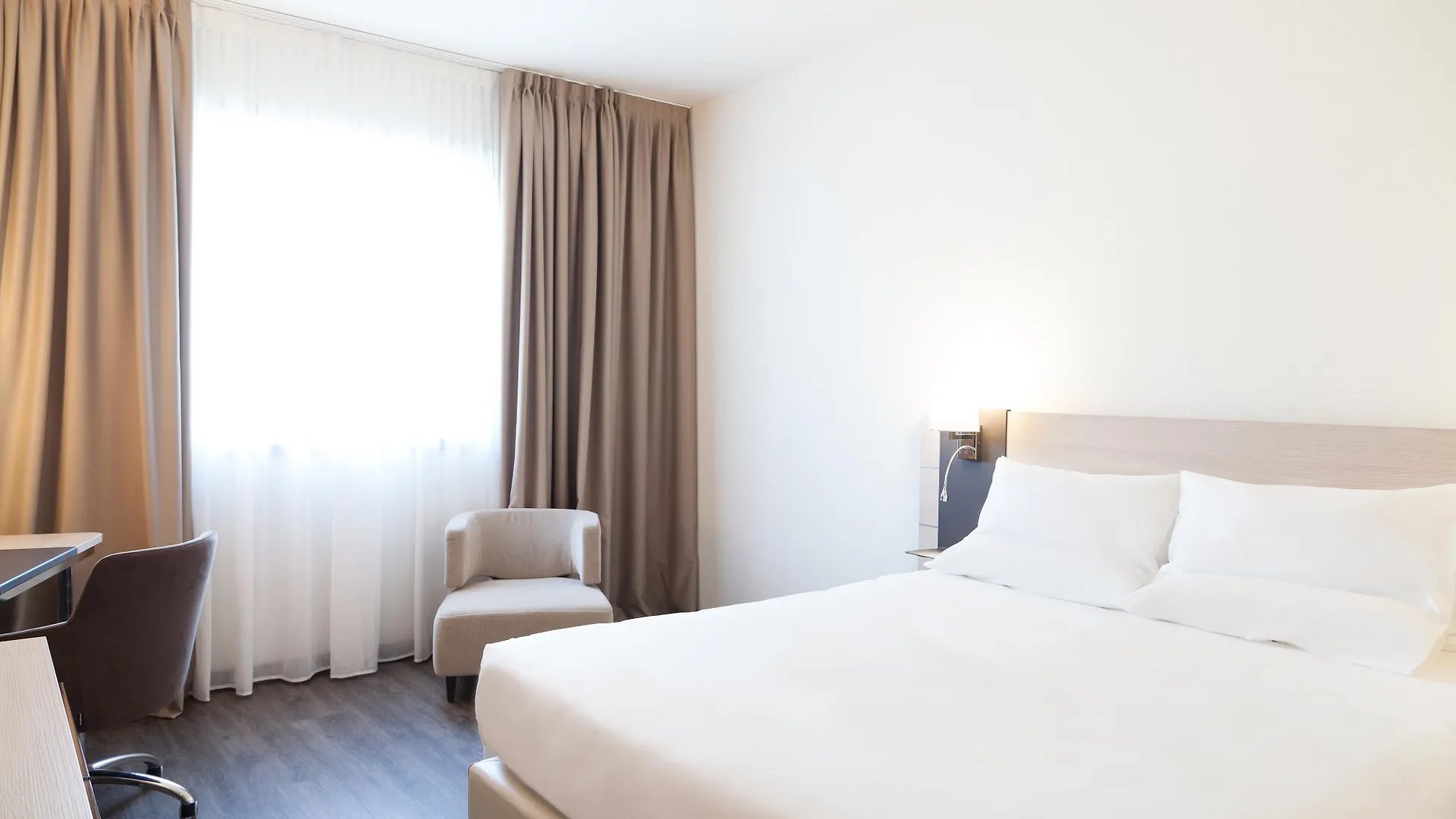 **** Hotel Novotel Brescia Due Italia